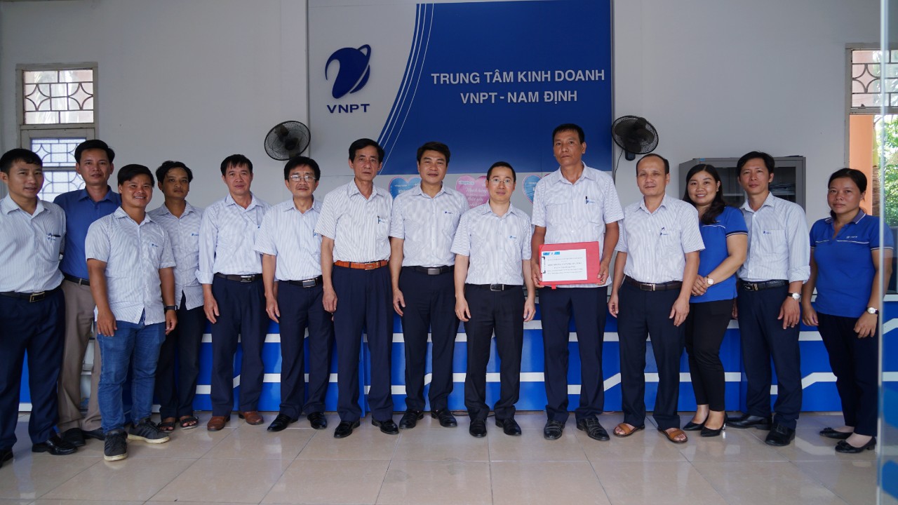 Lan tỏa hành động đẹp cứu người của chiến binh xanh VNPT Nam Định Lan tỏa hành động đẹp cứu người của chiến binh xanh VNPT Nam Định